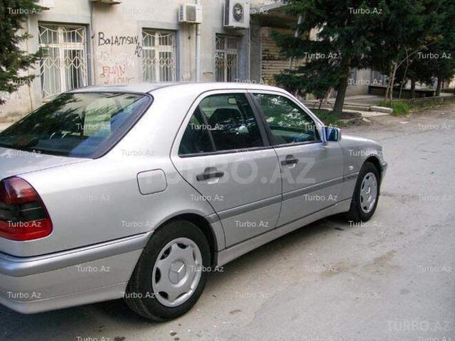 Mercedes C 220 2000, 130,000 km - 2.2 l - Bakı