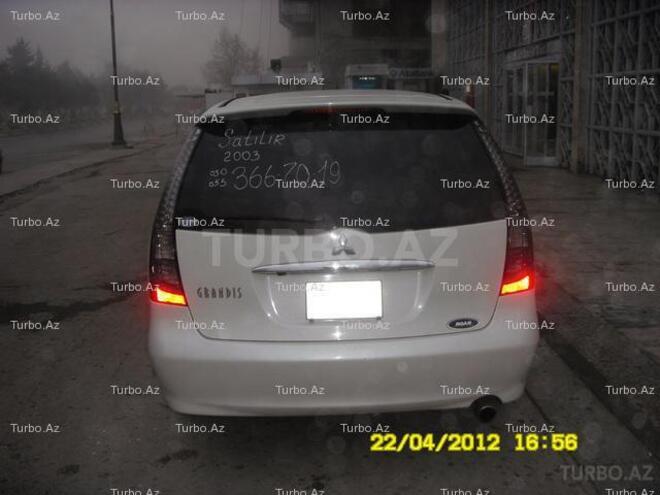 Mitsubishi Grandis 2003, 82,000 km - 2.4 l - Bakı