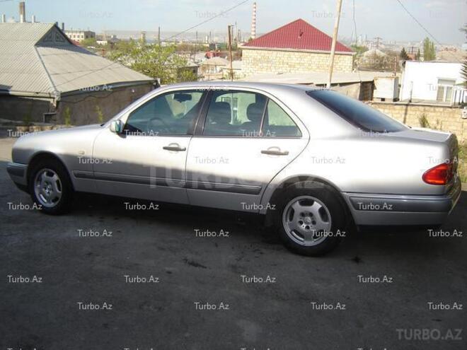 Mercedes E 220 1996, 242,000 km - 2.2 l - Bakı