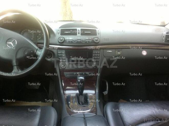 Mercedes E 220 2003, 148,000 km - 2.2 l - Bakı