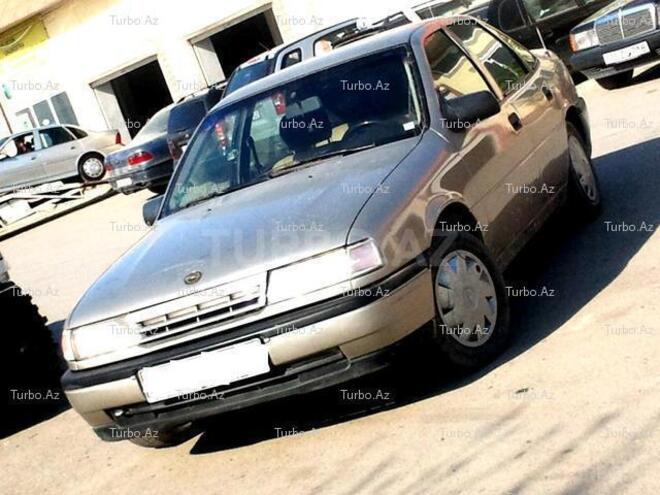 Opel Vectra 1993, 300,000 km - 1.8 l - Bakı
