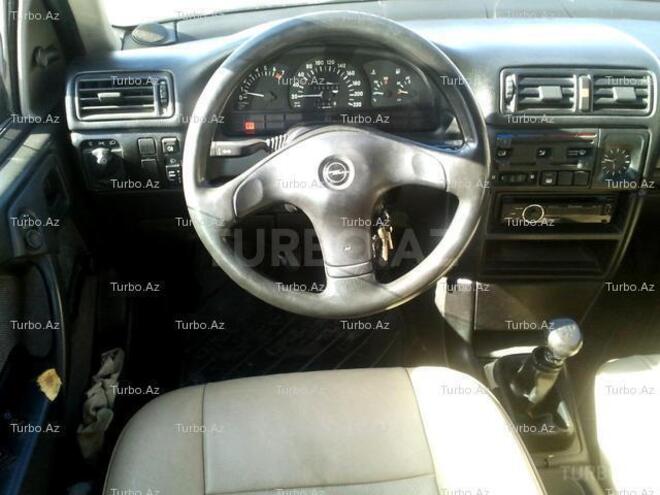 Opel Vectra 1993, 300,000 km - 1.8 l - Bakı
