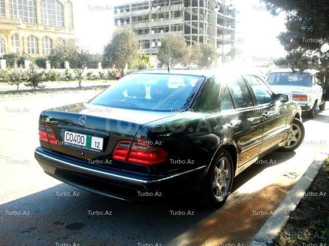 Mercedes E 220 2000, 175,000 km - 2.2 l - Bakı