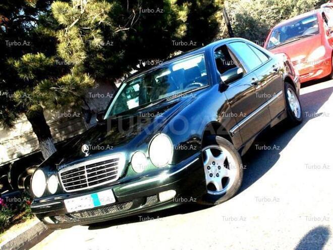 Mercedes E 220 2000, 175,000 km - 2.2 l - Bakı