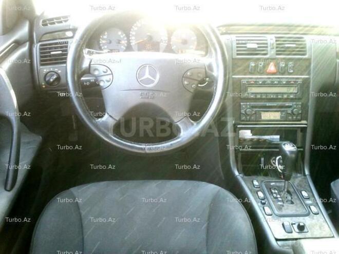 Mercedes E 220 2000, 175,000 km - 2.2 l - Bakı
