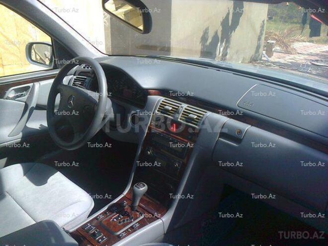 Mercedes E 270 2000, 187,000 km - 2.7 l - Bakı