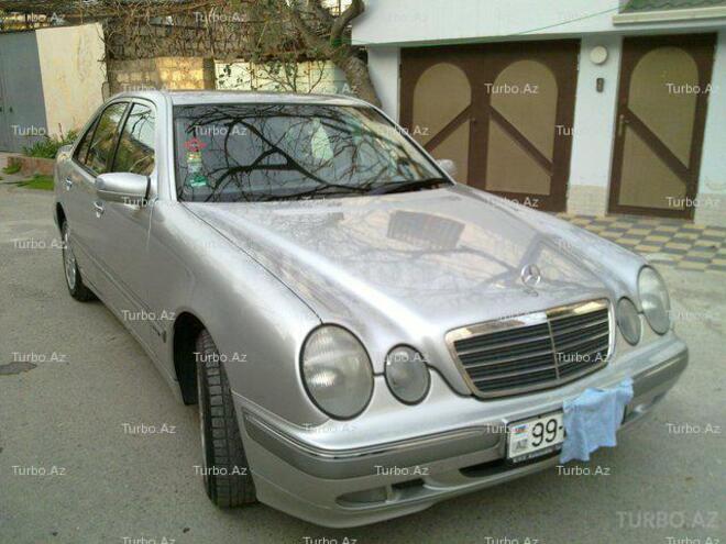 Mercedes E 220 2000, 205,283 km - 2.2 l - Bakı