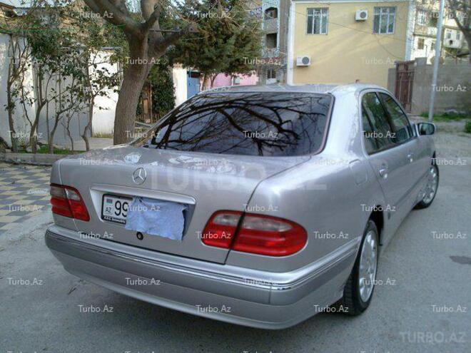 Mercedes E 220 2000, 205,283 km - 2.2 l - Bakı