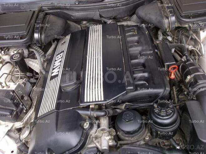 BMW 525 2001, 175,000 km - 2.5 l - Bakı