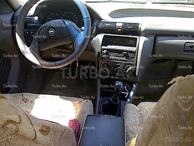 Opel Astra 1992, 400,000 km - 1.6 l - Bakı