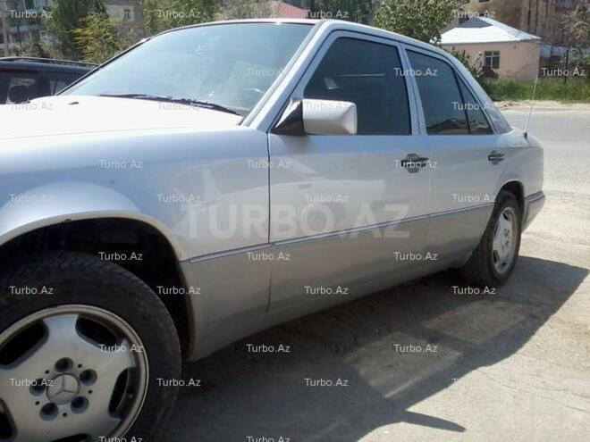 Mercedes E 220 1994, 272,000 km - 2.2 l - Bakı