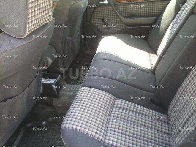Mercedes E 220 1994, 272,000 km - 2.2 l - Bakı