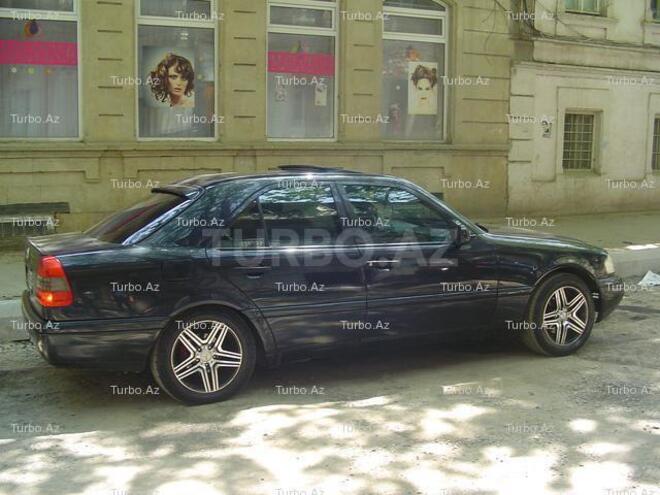 Mercedes C 220 1995, 270,000 km - 2.2 l - Bakı