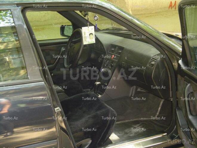 Mercedes C 220 1995, 270,000 km - 2.2 l - Bakı