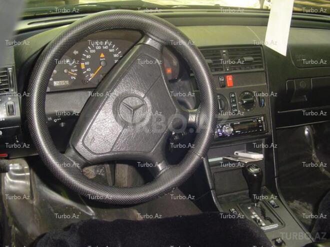 Mercedes C 220 1995, 270,000 km - 2.2 l - Bakı
