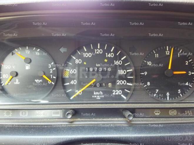 Mercedes 190 1993, 197,300 km - 1.8 л - Bakı
