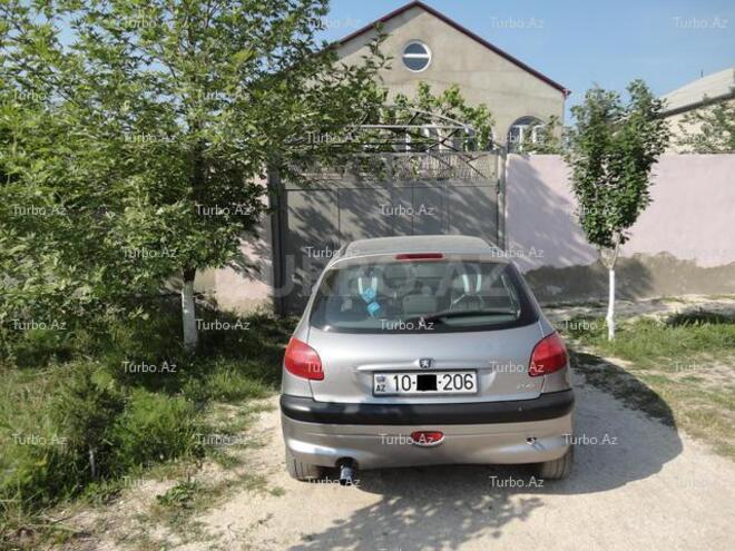Peugeot 206 2002, 82,000 km - 1.4 l - Bakı