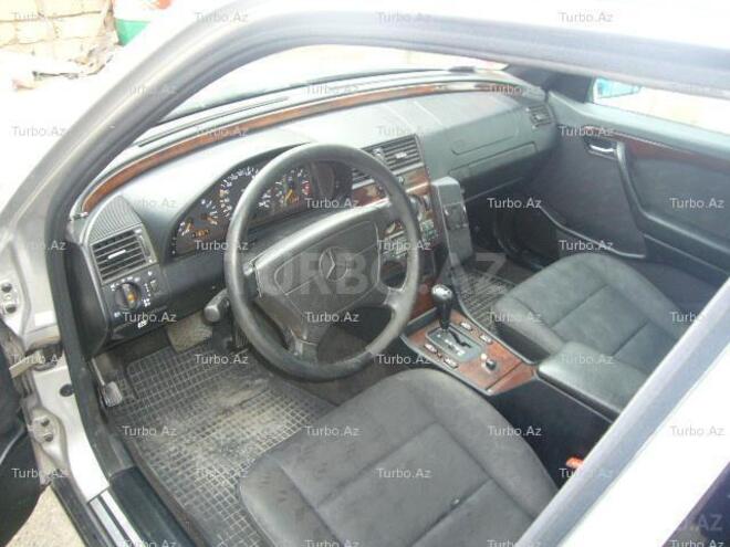 Mercedes C 220 1995, 200,000 km - 2.2 л - Bakı