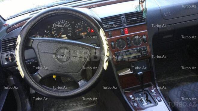Mercedes C 220 1993, 180,897 km - 2.2 l - Bakı