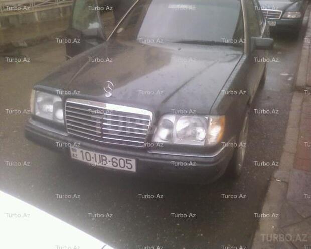 Mercedes E 220 1994, 256,000 km - 2.2 l - Bakı