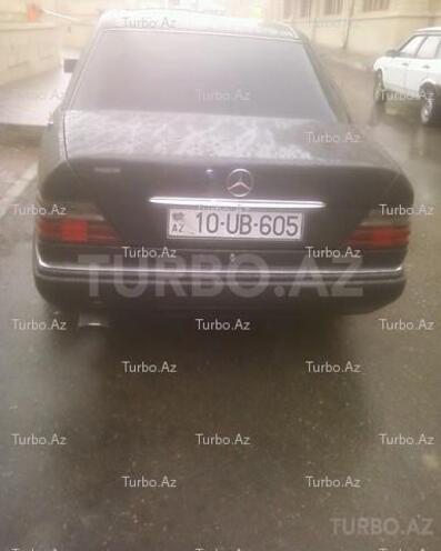 Mercedes E 220 1994, 256,000 km - 2.2 l - Bakı