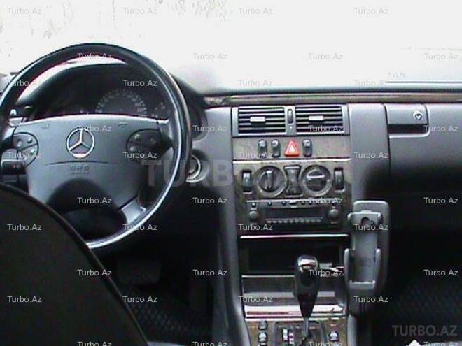 Mercedes E 220 2001, 165,000 km - 2.2 l - Bakı