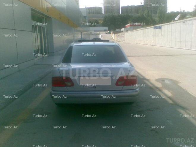 Mercedes E 240 1998, 190,000 km - 2.4 л - Bakı