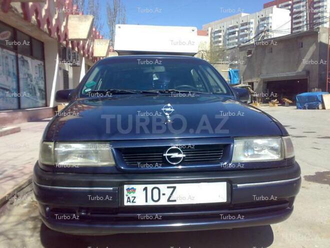 Opel Vectra 1995, 243,000 km - 1.8 l - Bakı