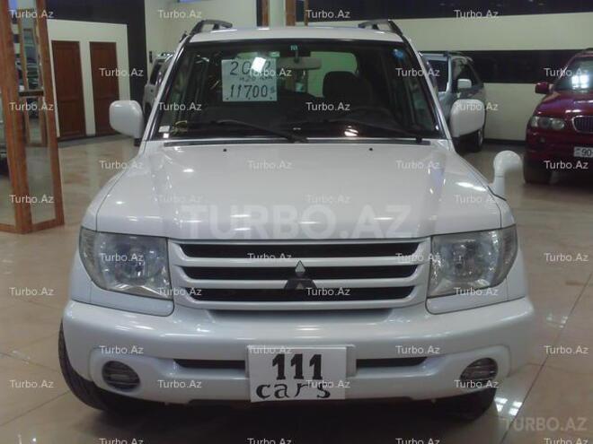 Mitsubishi Pajero io 2002, 111,300 km - 2.0 l - Bakı