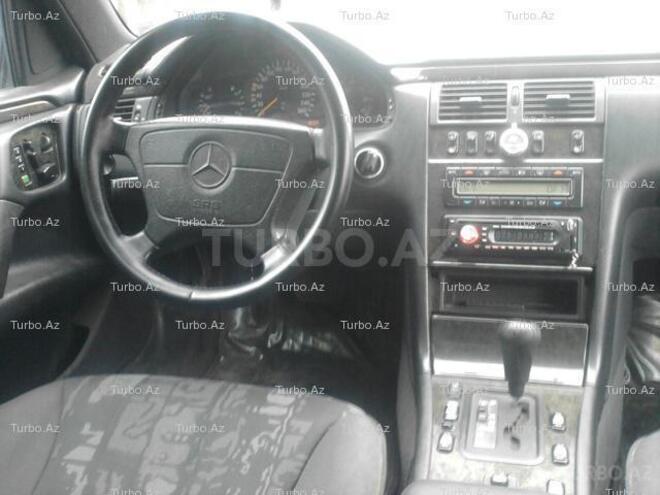 Mercedes E 320 1997, 292,000 km - 3.2 л - Bakı