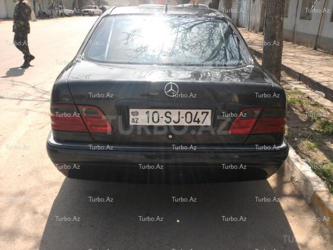 Mercedes E 320 1997, 292,000 km - 3.2 л - Bakı