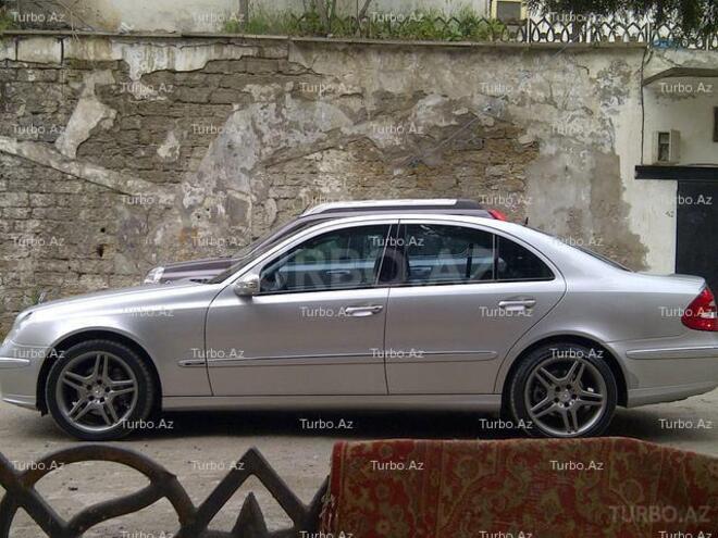 Mercedes E 320 2002, 175,000 km - 3.2 l - Bakı