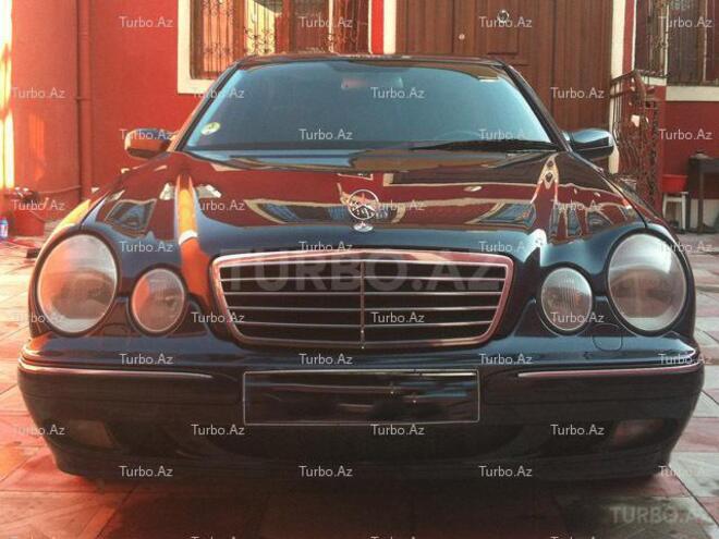 Mercedes E 220 2001, 165,000 km - 2.2 l - Bakı