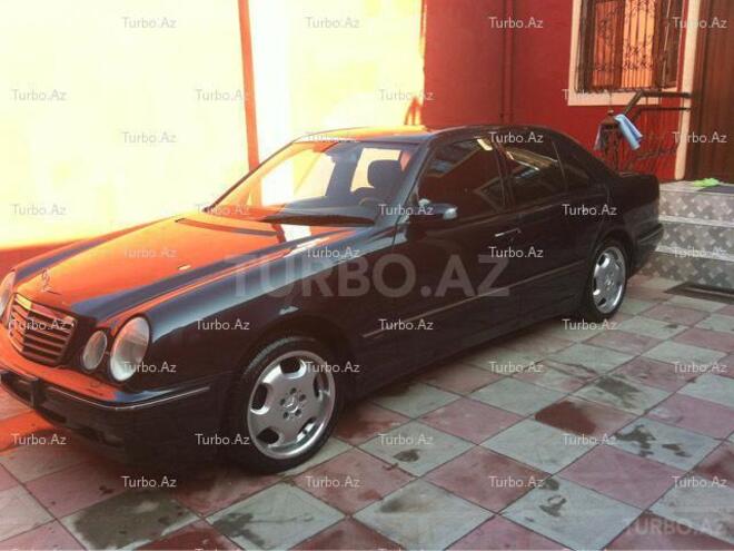 Mercedes E 220 2001, 165,000 km - 2.2 l - Bakı