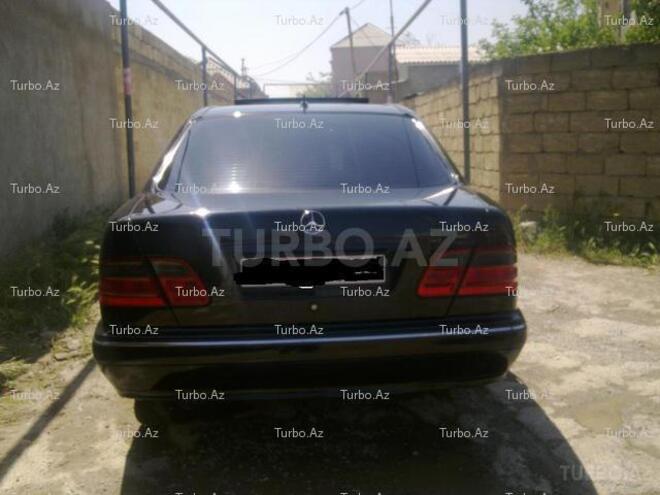 Mercedes E 240 2001, 160,000 km - 2.4 l - Bakı