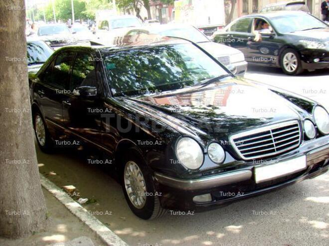 Mercedes E 200 2001, 176,000 km - 2.0 l - Bakı