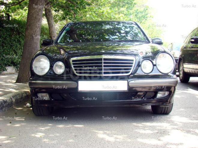 Mercedes E 200 2001, 176,000 km - 2.0 l - Bakı
