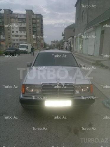 Mercedes E 200 1990, 200,000 km - 2.0 l - Bakı