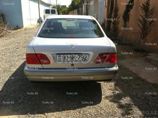 Mercedes E 240 1998, 167,000 km - 2.4 l - Bakı
