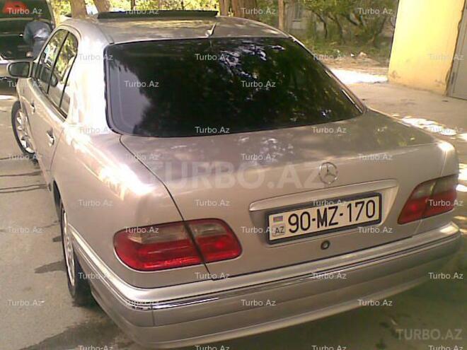 Mercedes E 270 2000, 180,000 km - 2.7 l - Bakı