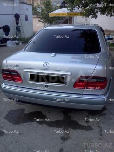 Mercedes E 230 1997, 163,000 km - 2.3 l - Bakı