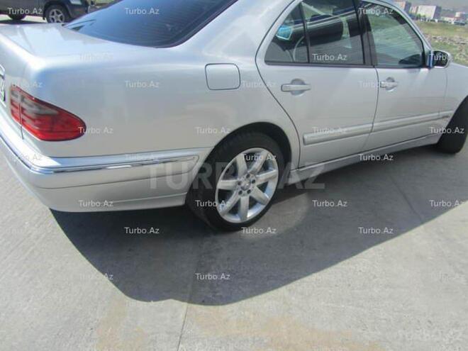 Mercedes E 220 2001, 194,500 km - 2.2 l - Bakı