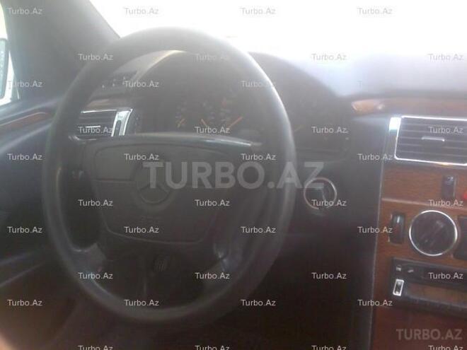 Mercedes E 240 1998, 250,000 km - 2.4 л - Bakı