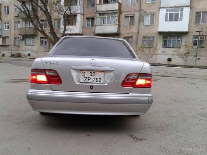 Mercedes E 240 2001, 118,997 km - 2.4 l - Sumqayıt