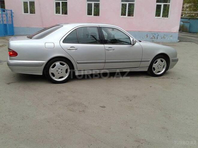 Mercedes E 240 2001, 118,997 km - 2.4 l - Sumqayıt