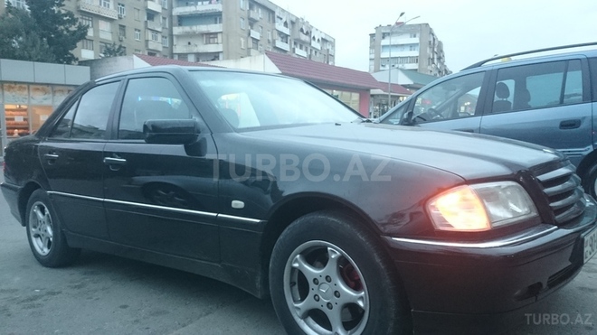 Mercedes C 180 1999, 200,000 km - 1.8 l - Bakı