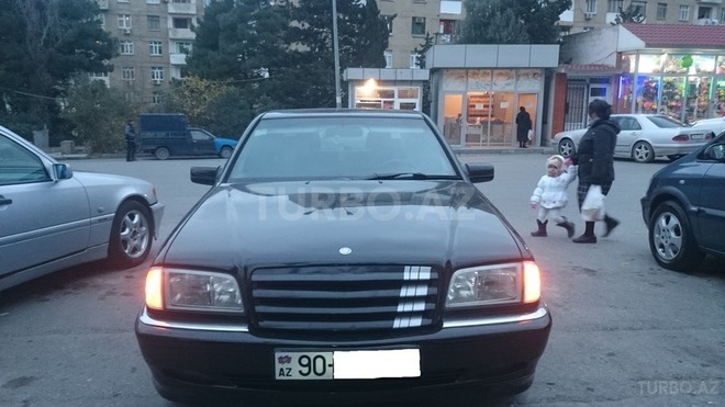 Mercedes C 180 1999, 200,000 km - 1.8 l - Bakı