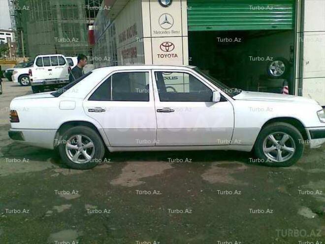 Mercedes E 300 1990, 210,510 km - 3.0 l - Bakı