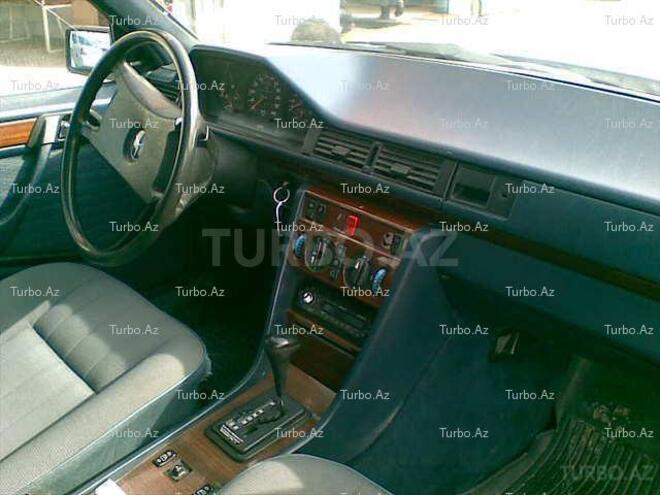 Mercedes E 300 1990, 210,510 km - 3.0 l - Bakı