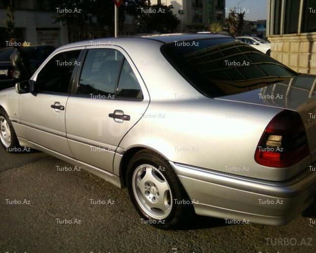 Mercedes C 220 1999, 178,255 km - 2.2 l - Bakı